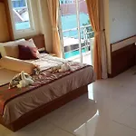 Nailons Hotel