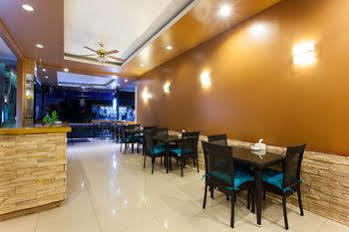 Nailons Hotel
